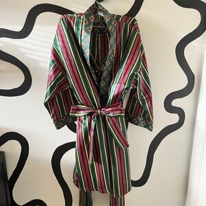 Vintage "Five to Nine" by Vanity Fair pajama set & robe.